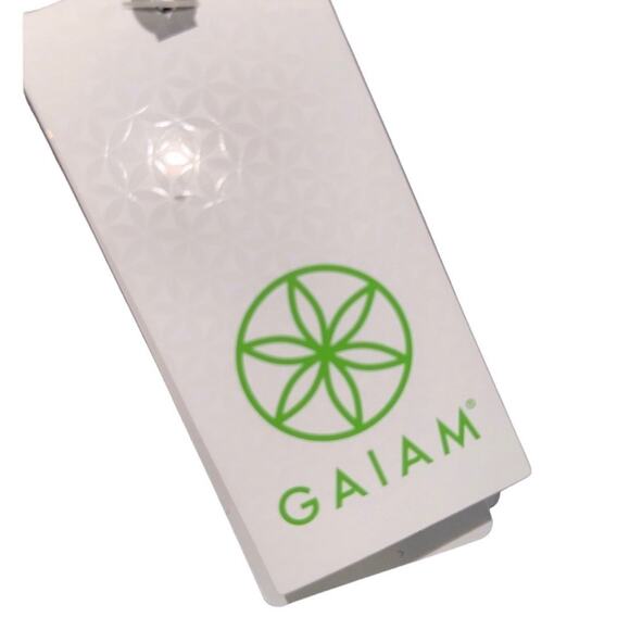 NWT! Gaiam Shina Sports Bra in Bridal Rose - Size XS - Picture 8 of 10